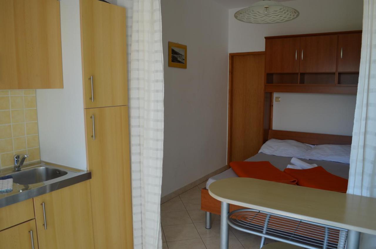 Apartments Leticia I Башка Екстер'єр фото