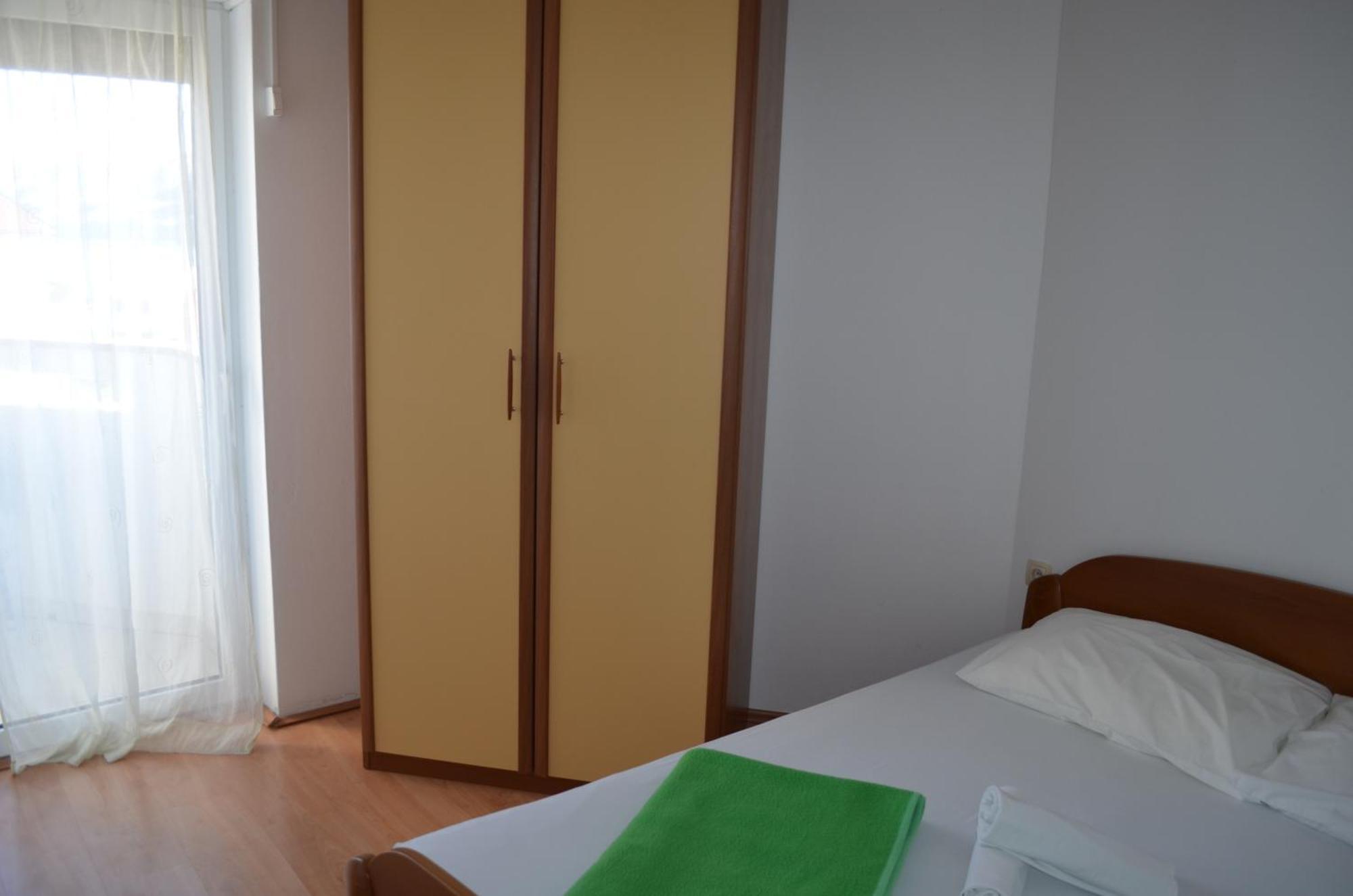 Apartments Leticia I Башка Екстер'єр фото